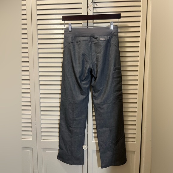 FIGS Kade Cargo Scrub Pants Graphite T21004P - Picture 10 of 13